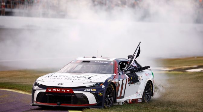 Analysis: Hamlin continues to defy odds, including chasing Reddick for No. 1 seed