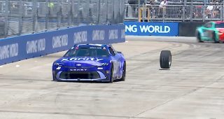 Promo Image for Wallace loses wheel to bring out late caution in Stage 1