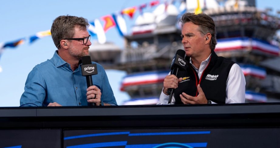 Jeff Gordon joins the pre-race coverage at San Diego.