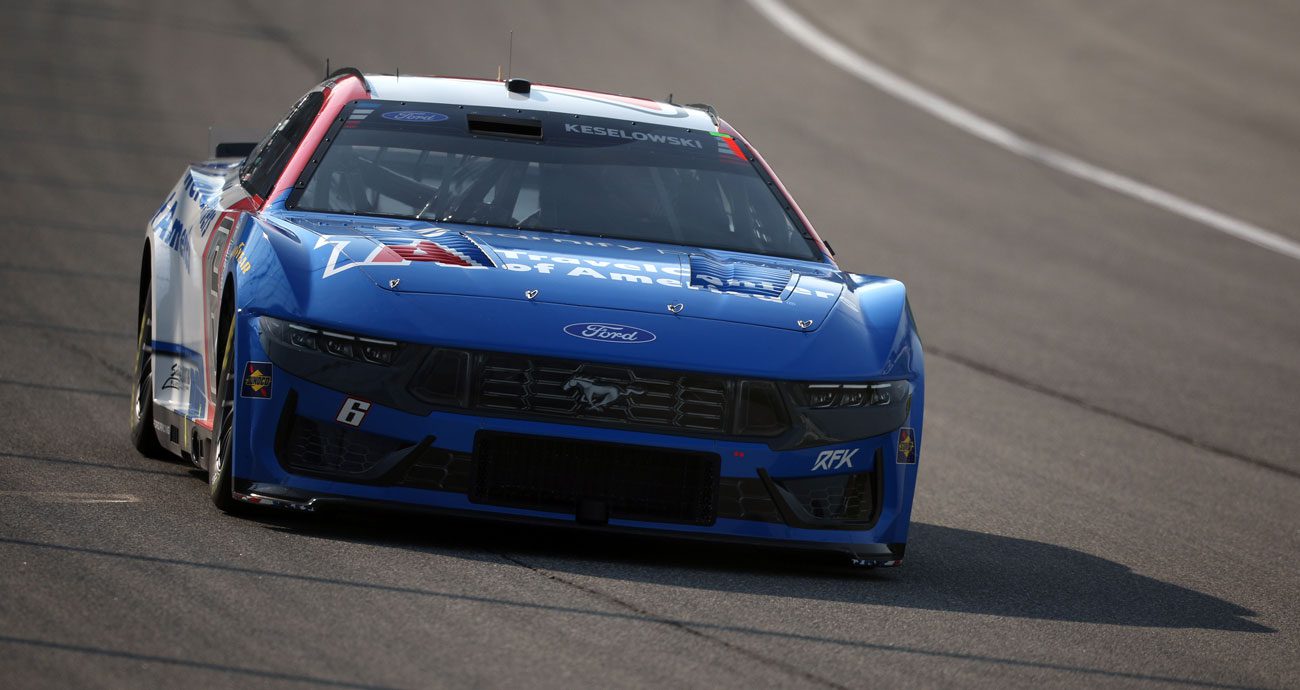 Brad Keselowski drives the No. 6 Ford at Chicagoland.