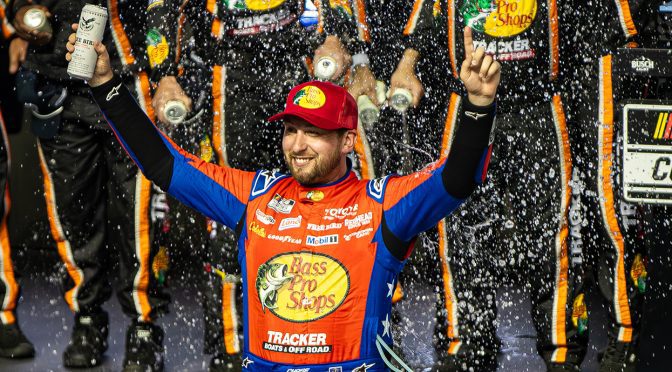 Featured Image for Chase Briscoe holds off late charge from Bell to win Cup Series race at Chicagoland
