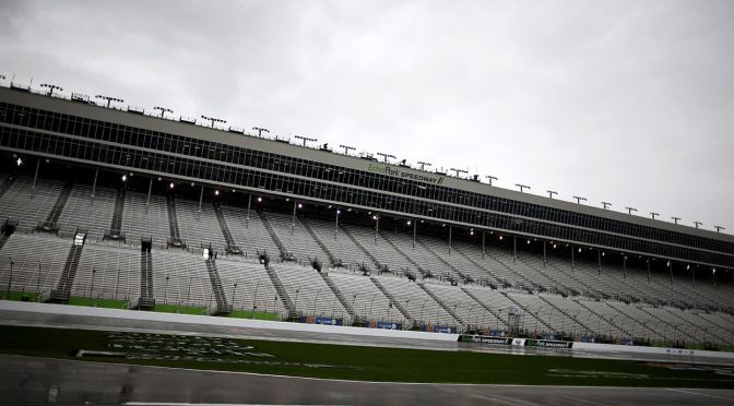 Cup Series race at EchoPark Speedway paused by inclement weather