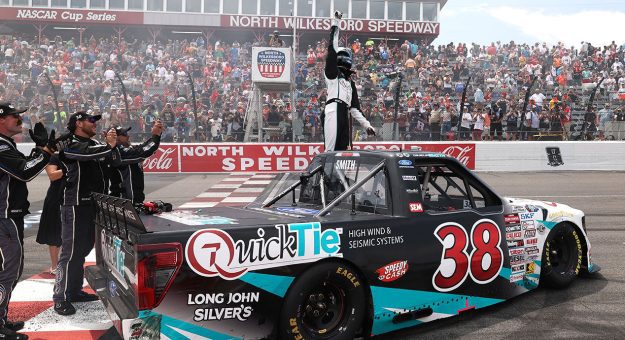 Chandler Smith scores dominant Truck Series win at North Wilkesboro