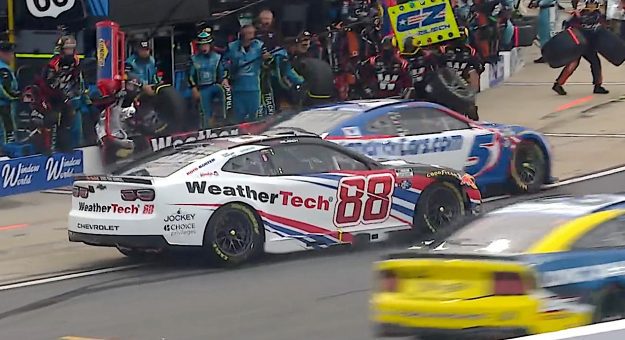 Larson, Zilisch collide hard on pit road