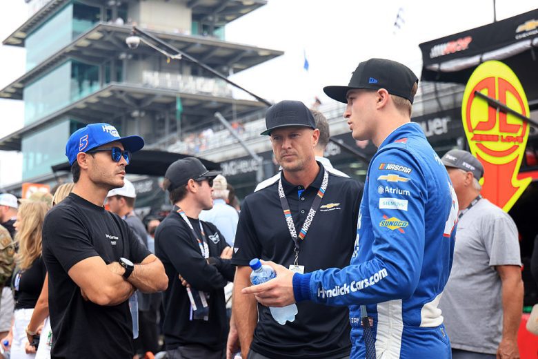 Kyle Larson and Corey Day talk.