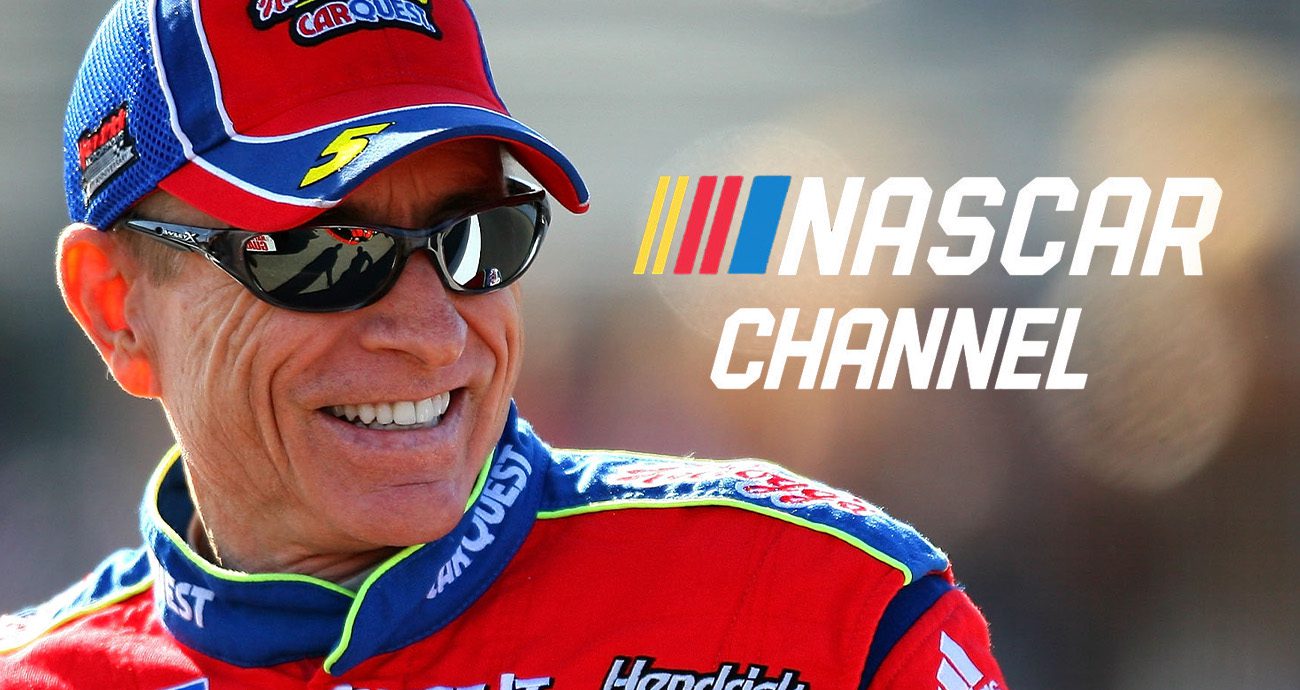 Mark Martin smiles during NASCAR Cup Series qualifying on Sept. 18, 2009, at New Hampshire.
