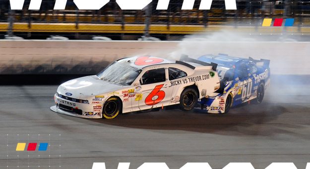 Wild finish: Edwards' slam pushes Stenhouse to 2011 Iowa win