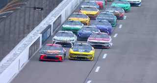 Promo Image for Richmond is green! Blaney, Briscoe battle to begin race