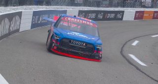 Promo Image for Stewart Friesen suffers tire issue, contacts wall hard