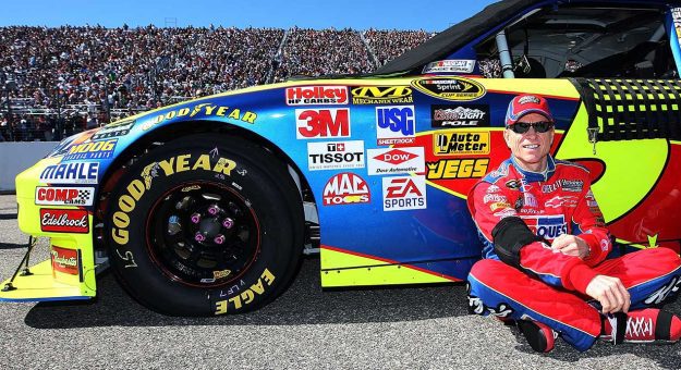 One for the ages: Mark Martin's final Cup win at NHMS a surreal highlight to a dreamlike 2009 season