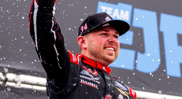 Riggs slams door on No. 1 seed as Ankrum, Friesen sit on each side of heartbreak