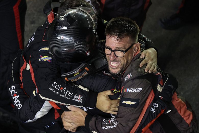 Ryan Sieg celebrates with his team at Daytona.