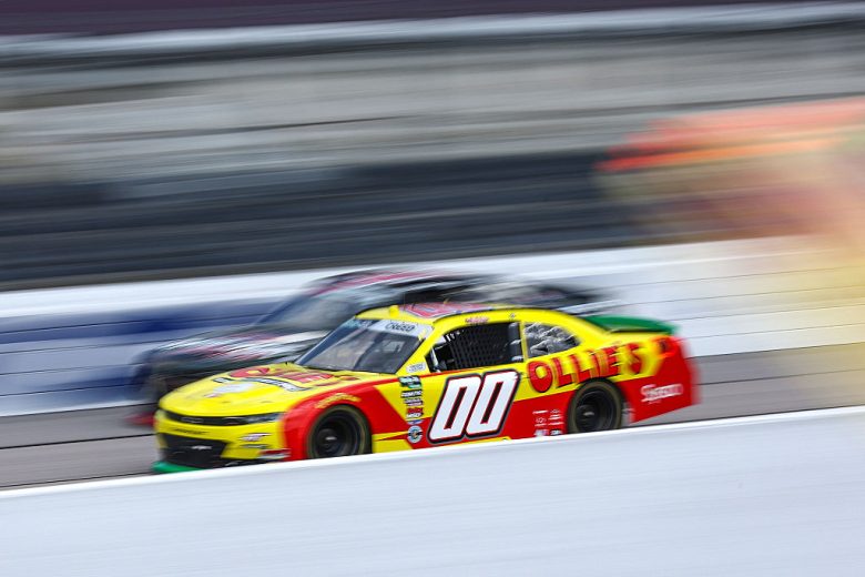 Sheldon Creed drives at Darlington.