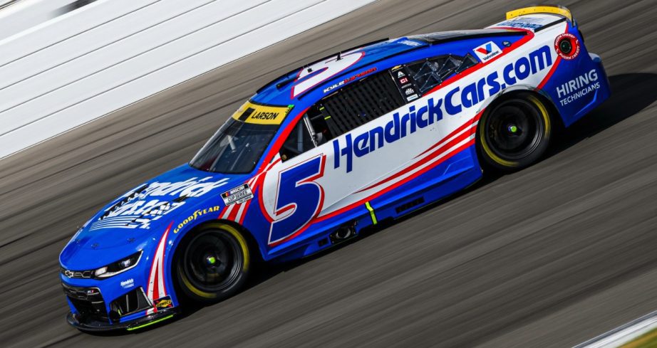 Kyle Larson drives at Gateway.