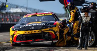 Multiple Chase racers collide at Gateway in Stage 3 restart