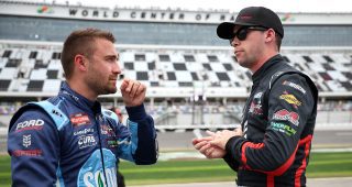 Promo Image for Majeski, Rhodes seek return to Victory Lane during Chase