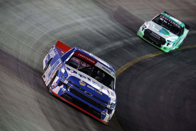 Daniel Hemric drives at Bristol.