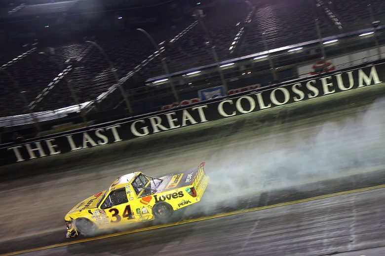 Layne Riggs drives at Bristol.