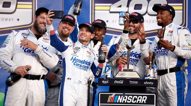 Featured Image for Rock Chalk this: Kansas dominance lifts Larson, No. 5 team as Chase pendulum swings
