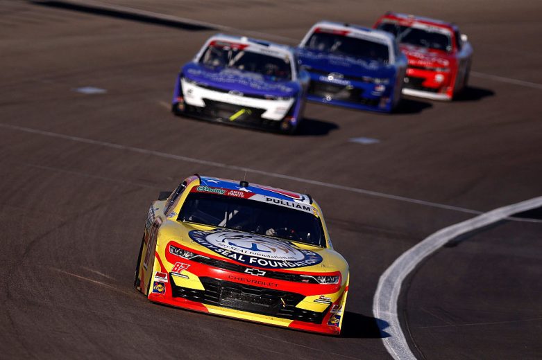 Lee Pulliam drives at Las Vegas.
