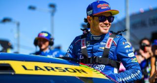 Promo Image for Analysis: Larson's resilience puts No. 5 team in title control