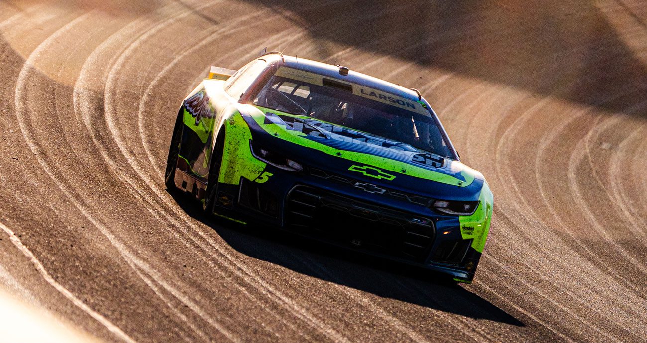 Kyle Larson drives the No. 5 Kyle Busch tribute car at Las Vegas.