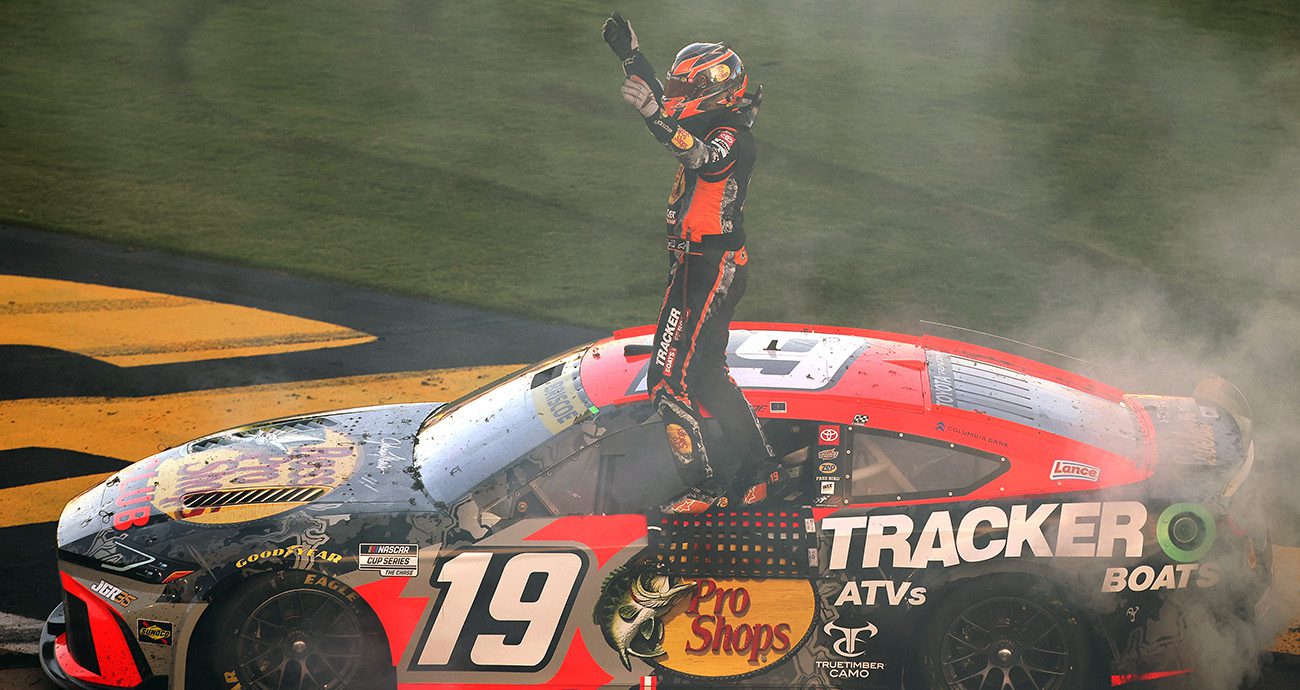 Hamlin waves checkered flag.