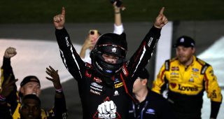 Promo Image for Riggs 'wasn't thinking about' Chase pressure in Charlotte win