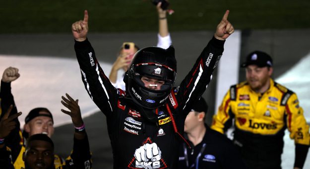 Riggs 'wasn't thinking about' Chase pressure in Charlotte win