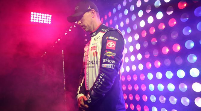 Featured Image for Last Call: Mistakes? Pressure? What stands between Hamlin and Chase win
