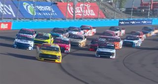 Promo Image for Riggs jumps out front to start Phoenix Chase race