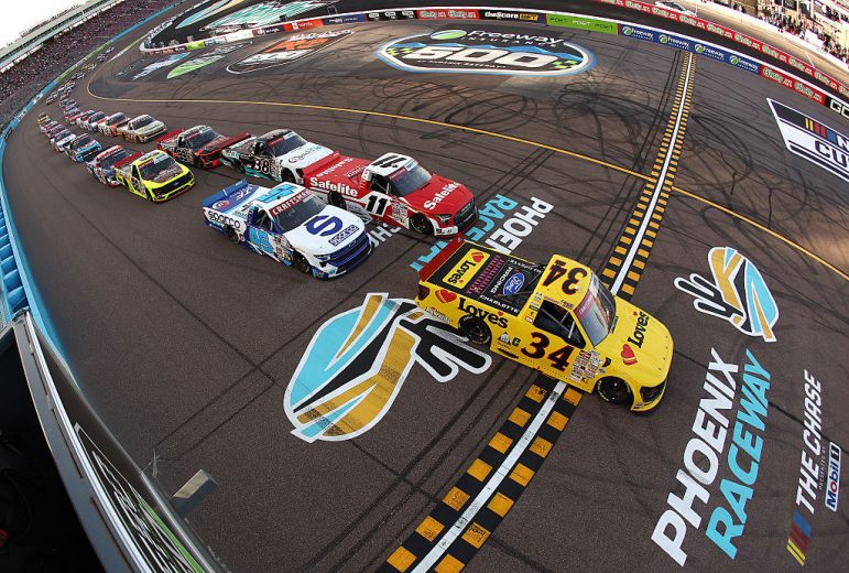 A general view of racing at Phoenix.