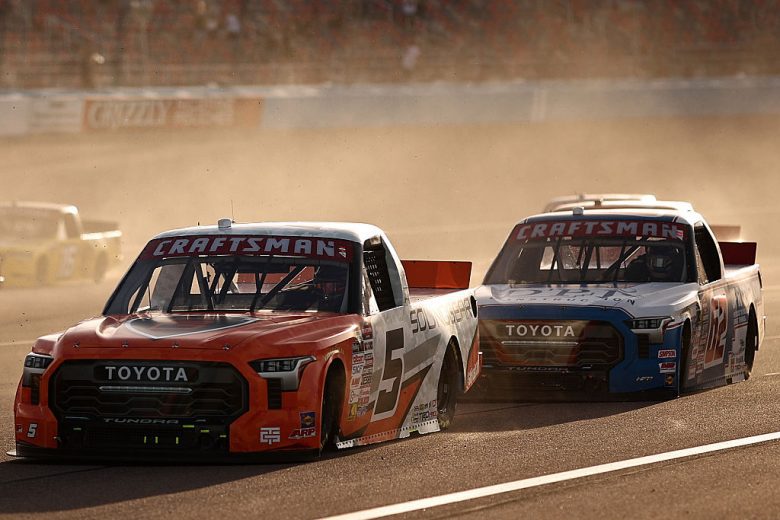 William Sawalich and Leland Honeyman Jr. race at Phoenix.