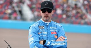 Promo Image for Analysis: Hamlin battles past, present in 2026 title hunt