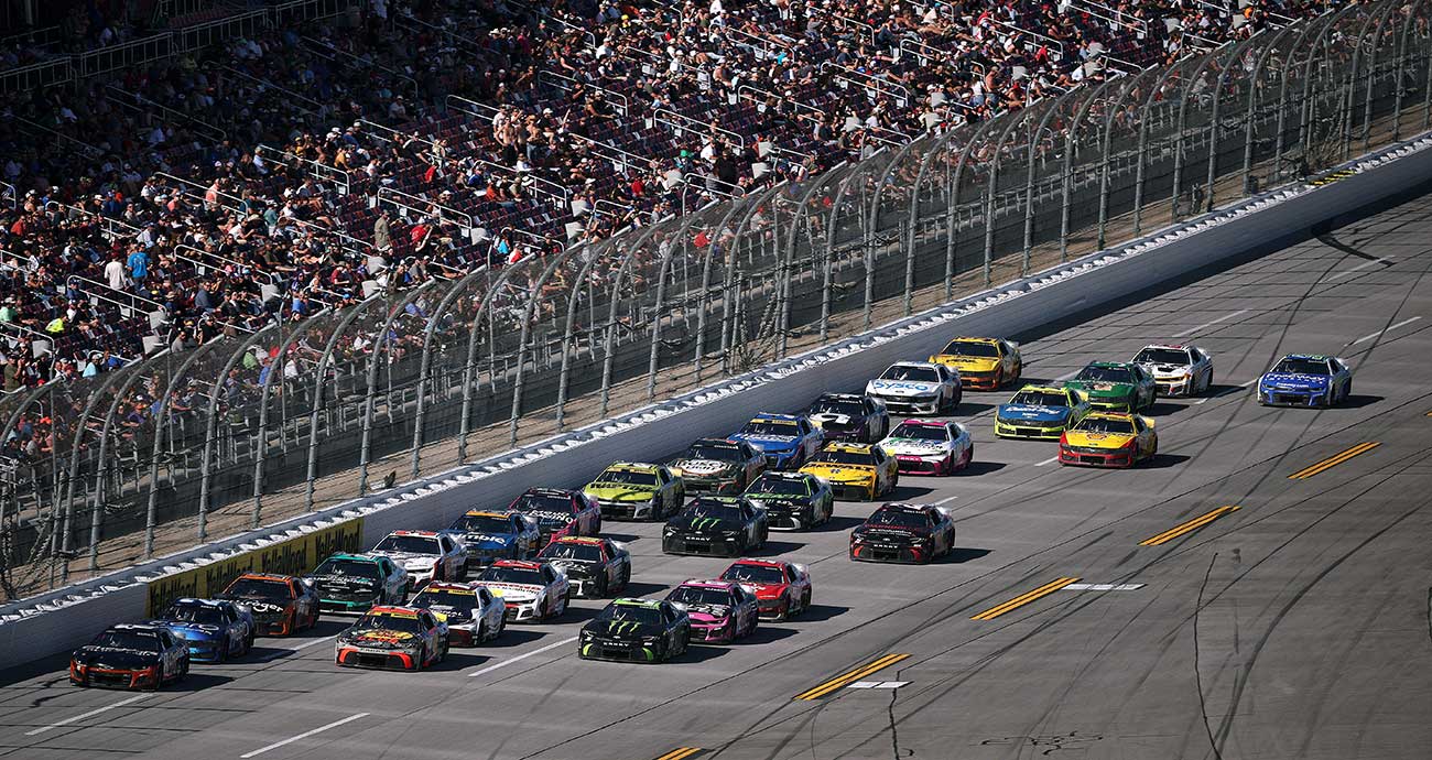 The Cup Series field roars out of Turn 4 onto the main stretch at Talladega Superspeedway
