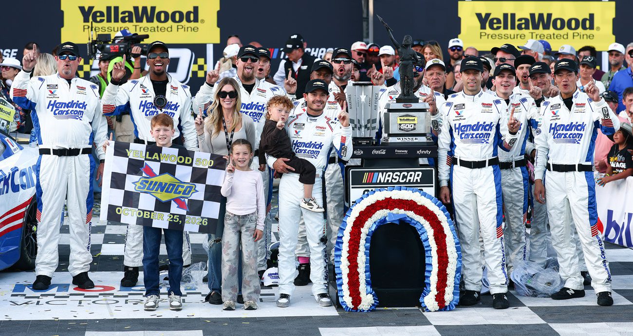 Kyle Larson and the No. 5 Hendrick Motorsports team celebrate in Talladega Victory Lane.