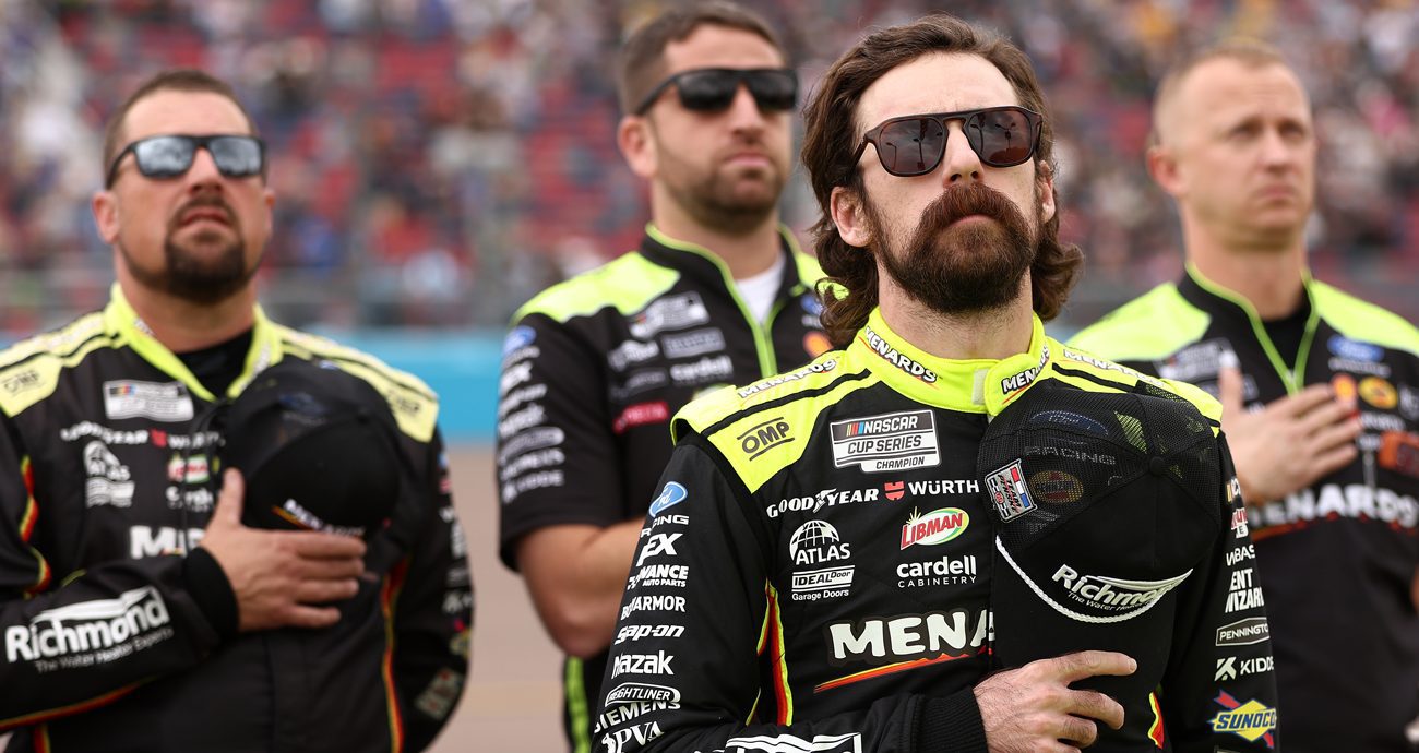 Ryan Blaney and crew at Phoenix