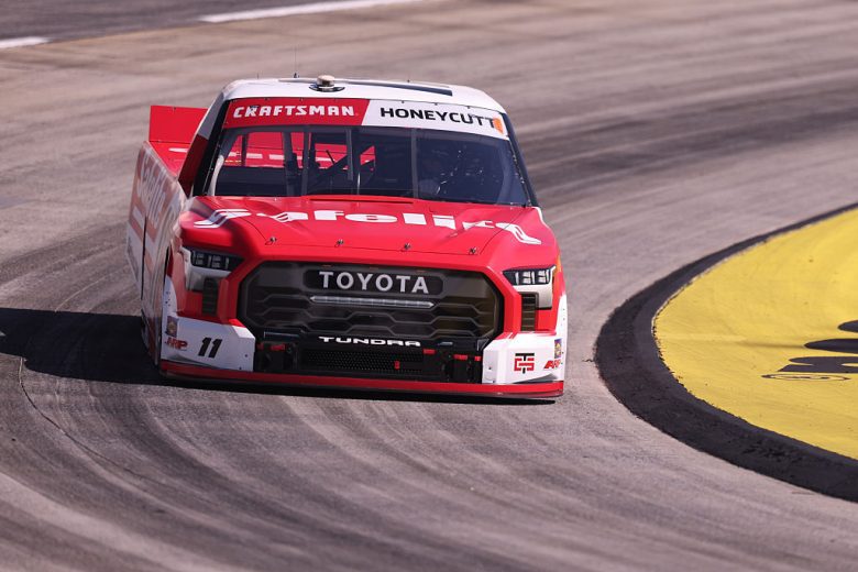 Kaden Honeycutt drives at Martinsville.